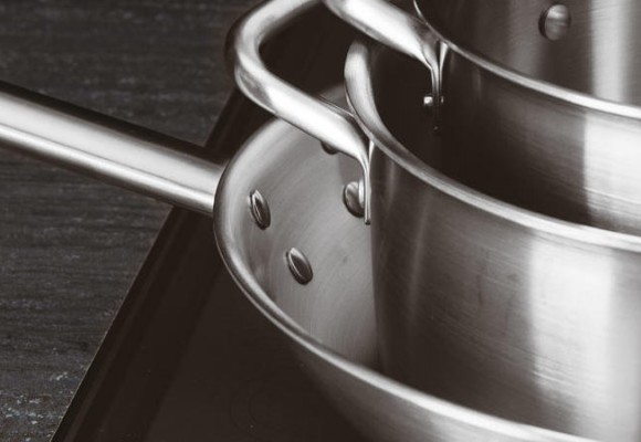 Tips for avoiding sticking problems with stainless steel